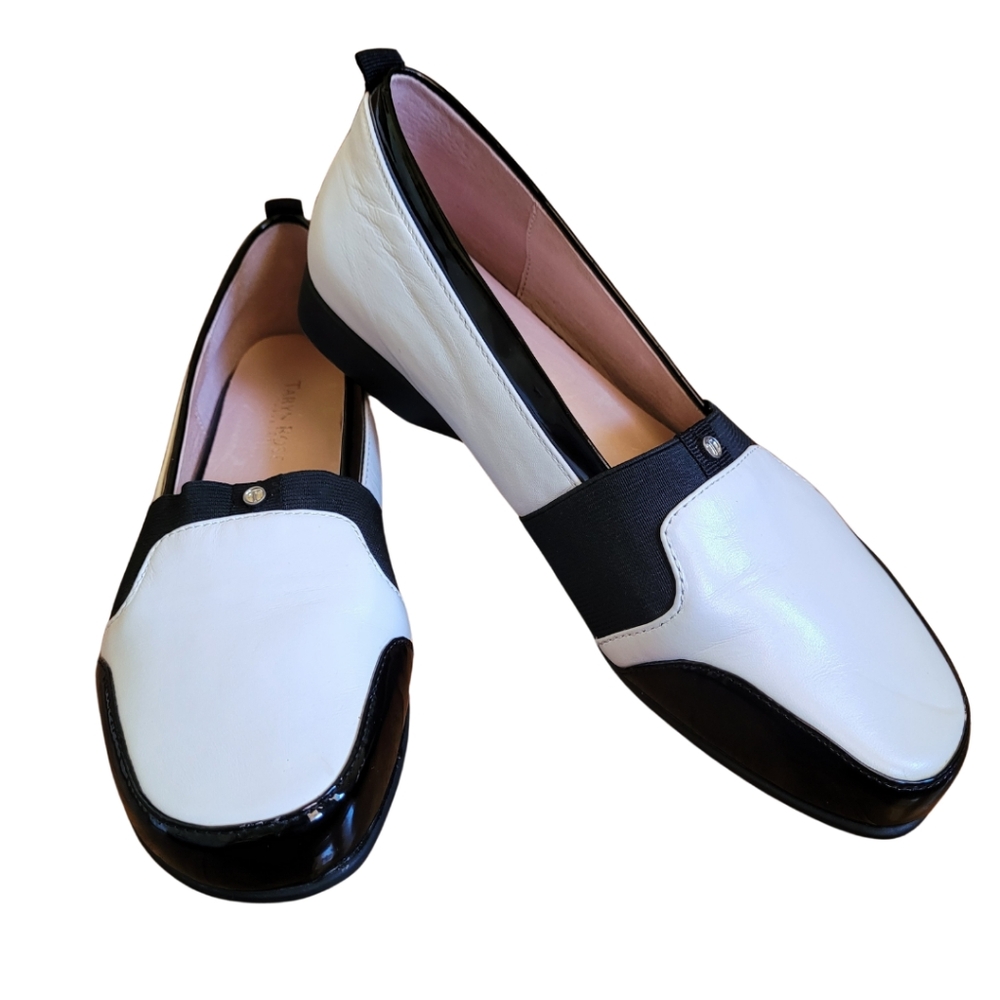 Taryn Rose Travelers Two-toned Tolar Flats White and Black Sz 8M